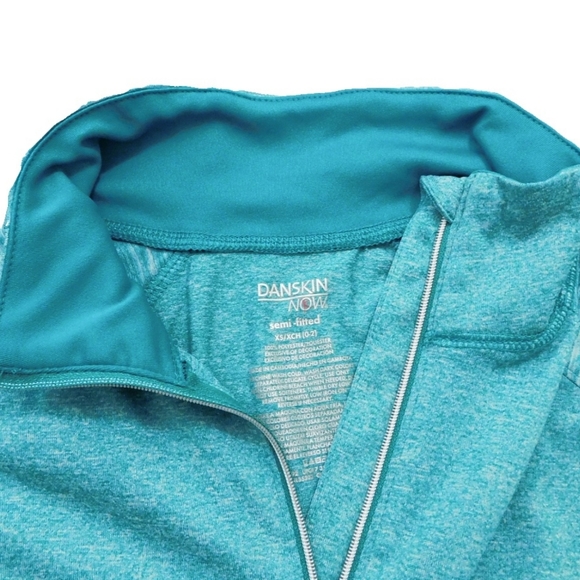 DANSKIN WMNS XS 1/2 ZIP THUMB HOLES  PULLOVER - Picture 4 of 6